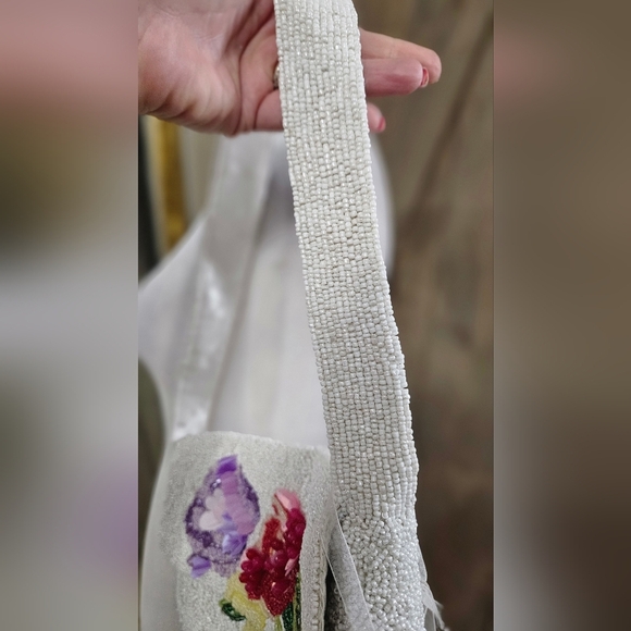 MADE IN INDIA Beaded Floral Shoulder Bag. White Multi. NWT - Picture 11 of 15